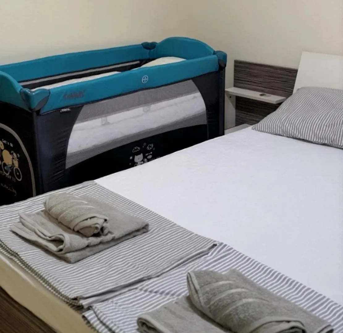 Lindy Home Burgas City Apartmán